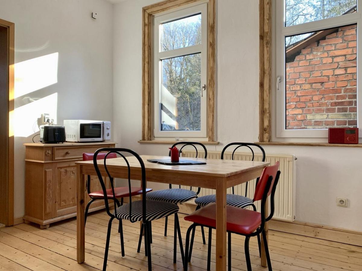 Familienferienhaus "Zur Alten Waescherei" Schmiedefeld am Rennsteig Exterior foto